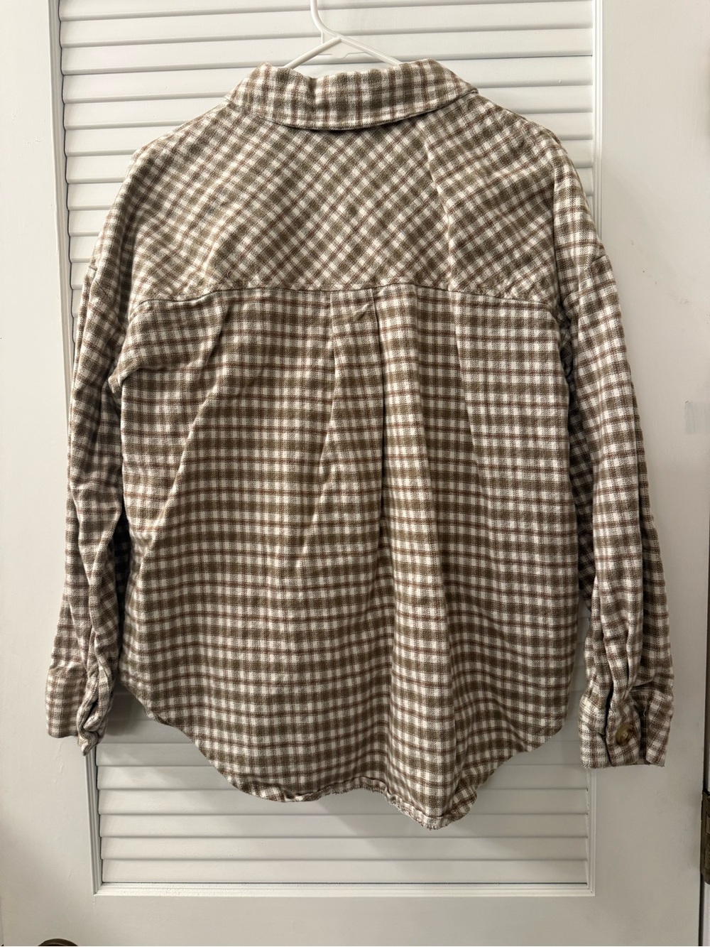 Button up - Picture 2 of 2